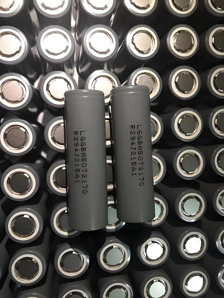 Cloud 380mAh Battery w/Twist Charger: Compact, Convenient, and Reliable