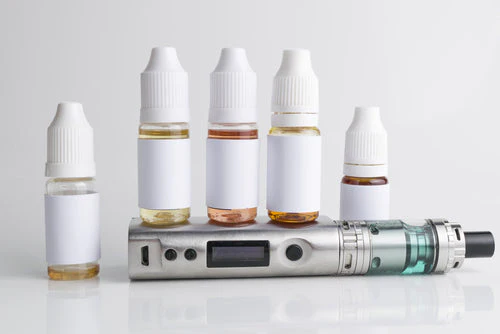NIC SALTS VS FREEBASE E-LIQUID: WHICH SHOULD YOU CHOOSE?