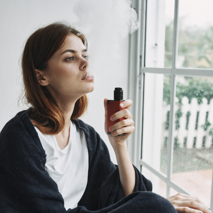 Does Vape Smoke Stick to Walls?