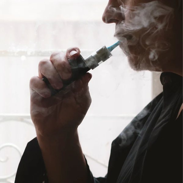 Are Nicotine-Free Vapes Safe? Side Effects and Risks