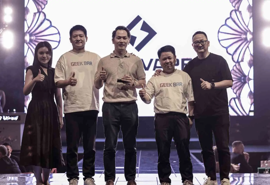 Geekvape Celebrates 10 Years of Innovation with Prestigious Industry Pioneer Award at Vapouround Global Awards 2025